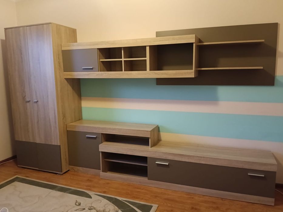 Mobila living cu dulap doua usi