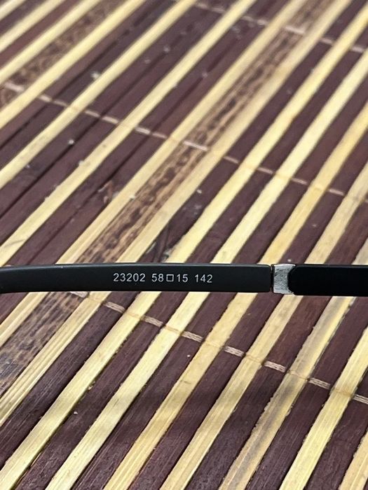 Ochelari de soare dita