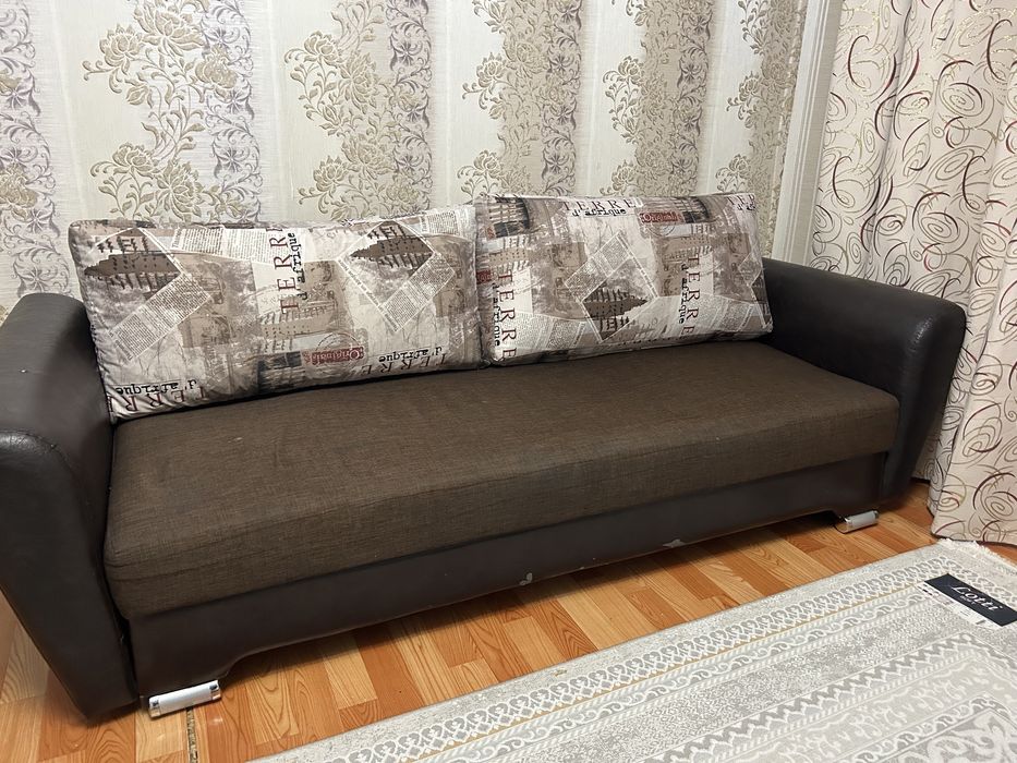 Продаю диван+ кресло+пуфик