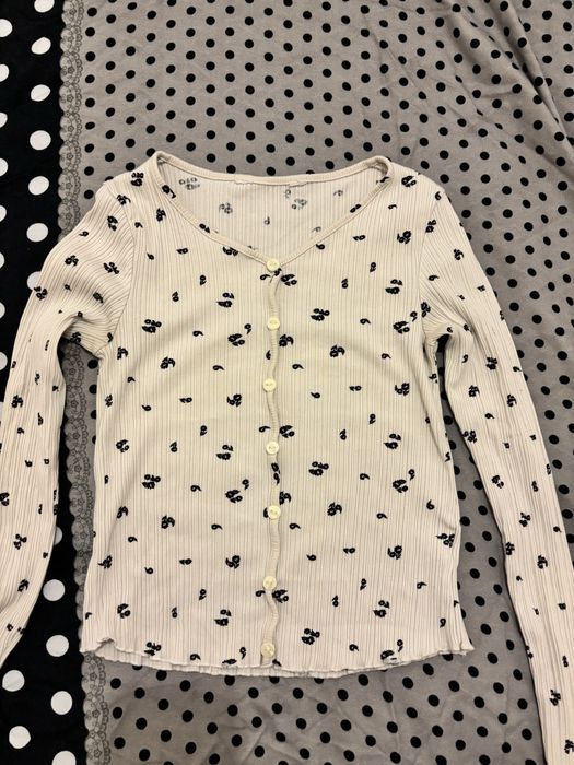 Чисто нови и малко носени дрехи, отлично състояние