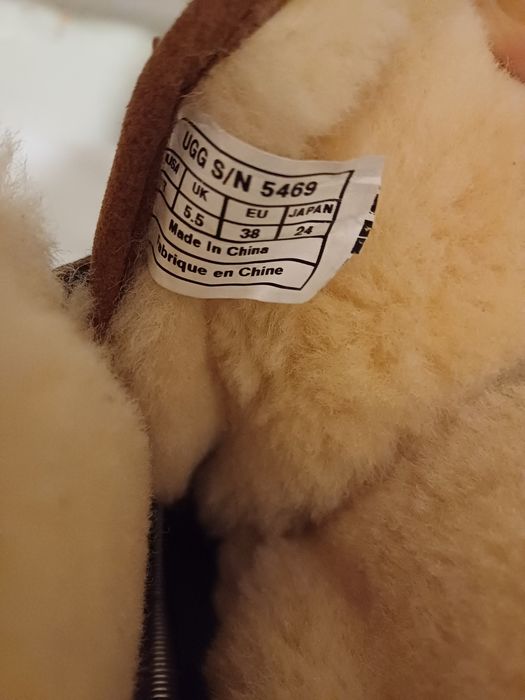 Ghete UGG Adirondack îmblănite mărime 38