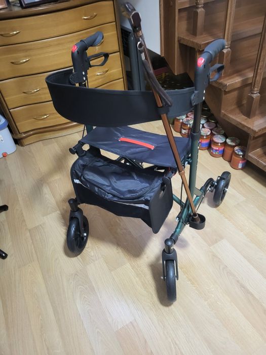 Продам ходунки для взрослых