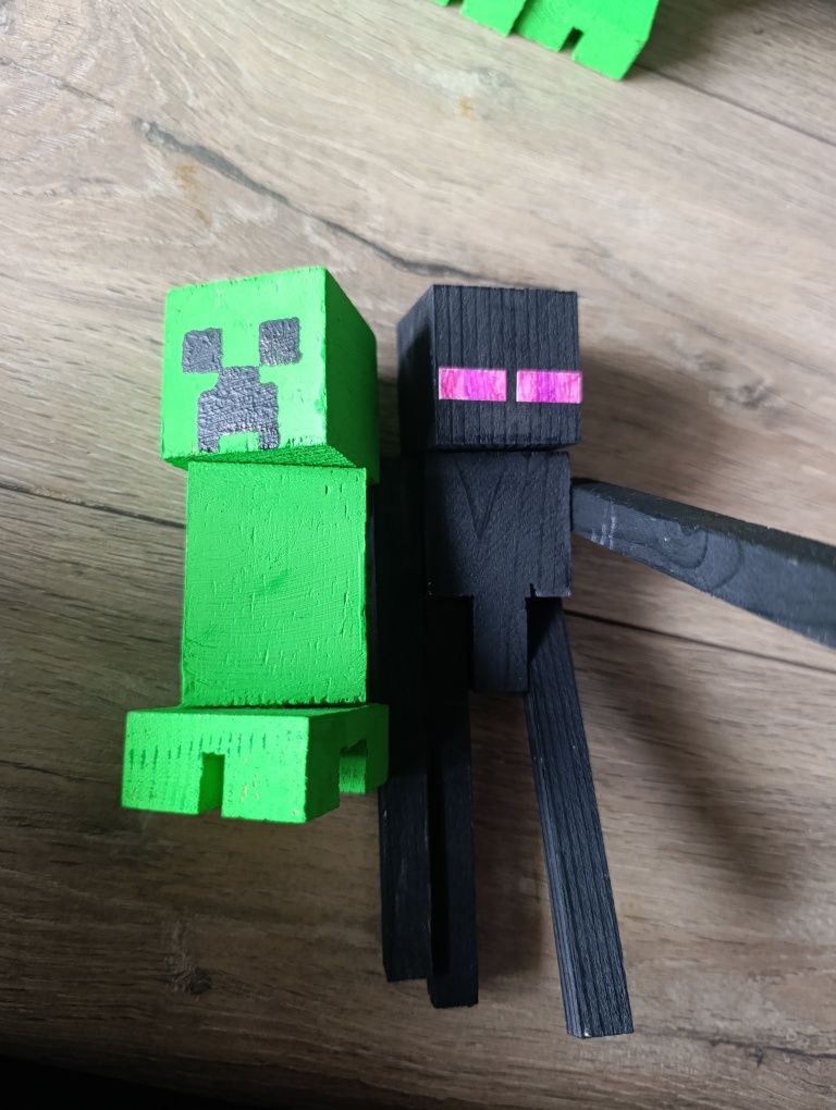 Майнкрафт/Minecraft фигури от дърво (Enderman & Creeper)