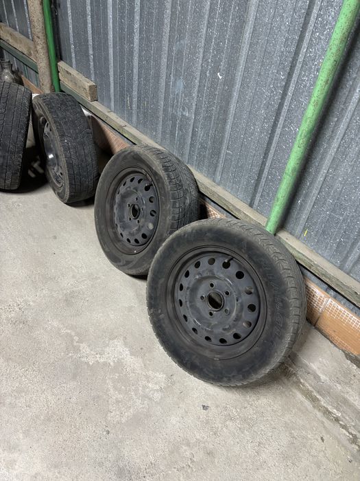 Продам резины зимние R15 буу состояние как на фото