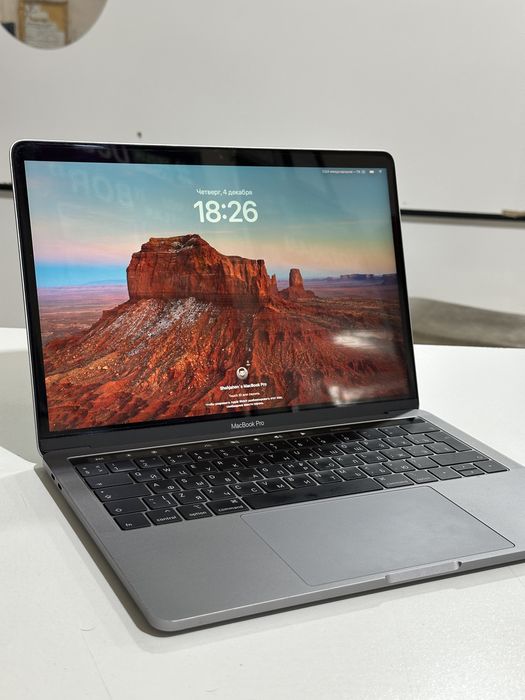 Macbook Pro 2018 i5/256GB