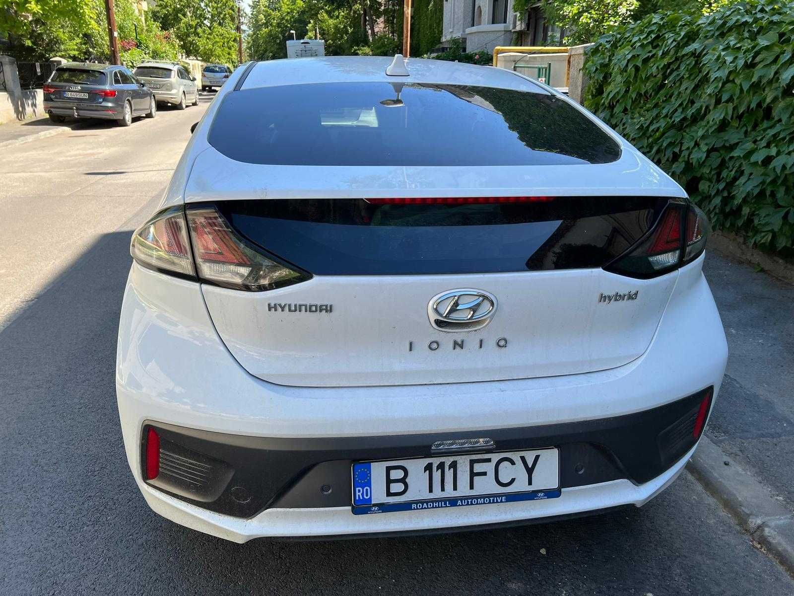 Vând Hyundai hybrid