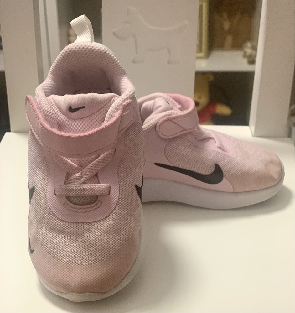 Бебешки маратонки Nike Revolution 6 nn Pink