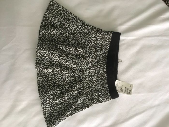 НОВА модерна пола H&M за момиченце