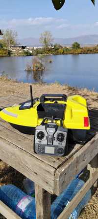 Лодка за захранка V020 Neon GPS 40т. 12000мач. Батерия