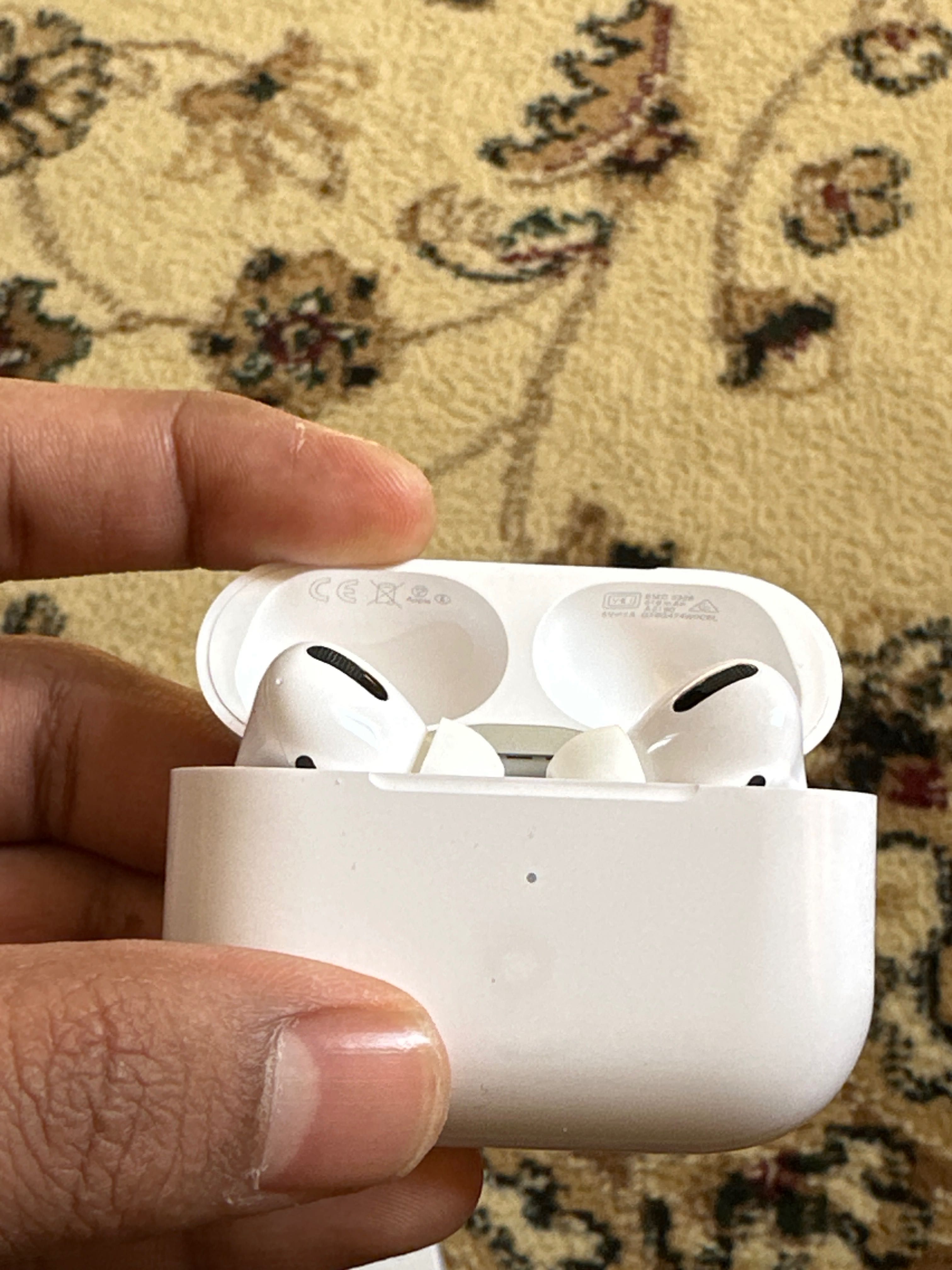 Apple airpods pro