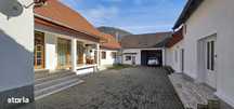 Casa de vanzare pretabila 2 familii in Pianu de Sus