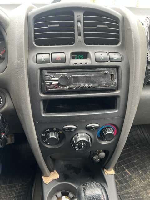 Dezmembrez Hyundai Santa Fe 2004 2.0 diesel 83kw D4EA,automat TD85