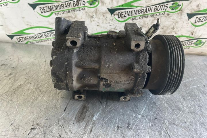 Compresor AC 8200117767 Dacia Logan prima generatie