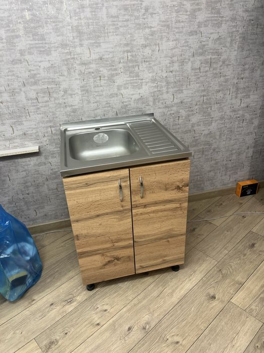 Кухонная тумба с мойкой
