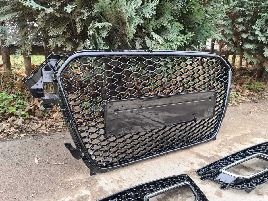 Grila pentru A4 B8 Facelift (2012-2015) RS Design Negru Lucios
