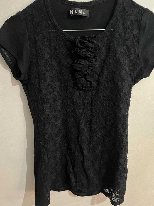 top tricou negru din dantela cu flori aplicate marimea 42 ~ M