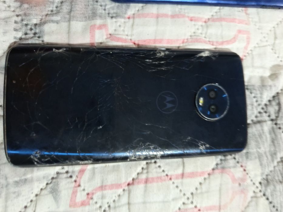 Telefoane pentru piese