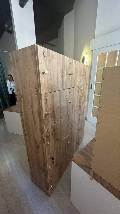 Продаю шкафы с замками для раздевалки