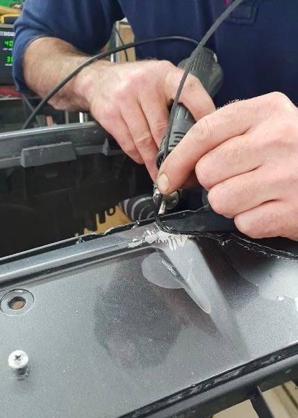 Бамфер фары ремонт пластмас