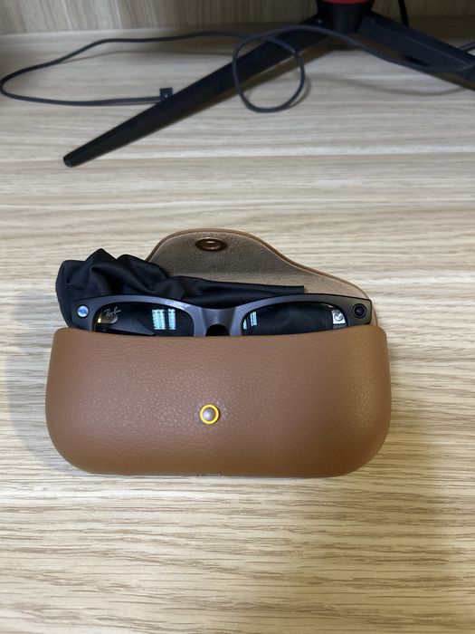 Продаются Meta Rayban WayFarer with transitional lenses