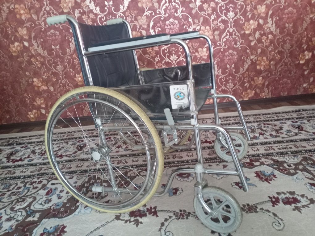 Коляска инвалидная