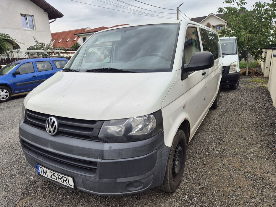 Volkswagen t5 transporter