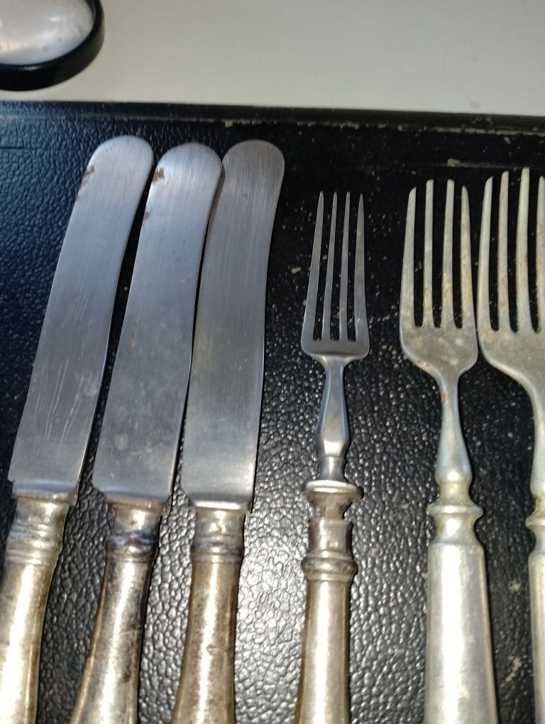 Set furculițe cuțite sec19