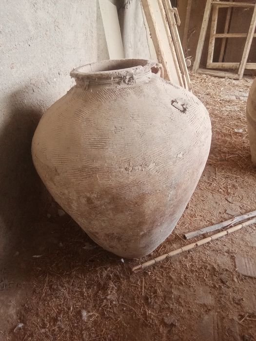 Xum kamida 90 yillik sotiladi butun yaxshi saqlangan