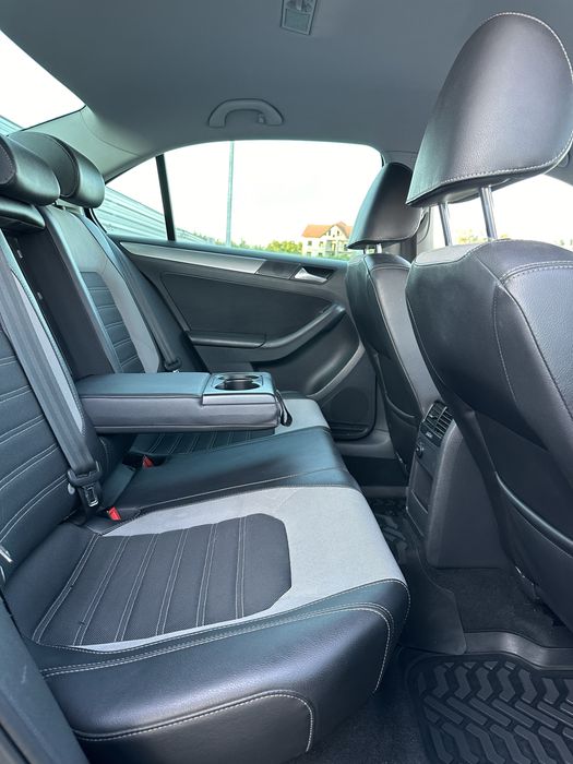 Volkswagen Jetta 2012/1.6tdi DSG/Euro5