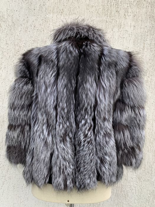 Haina blana vulpe argintie