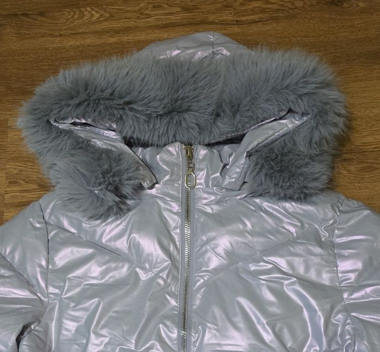 Зимно яке с качулка, непромокаем горен слой