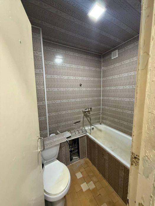 1 xonali kvartira sotiladi