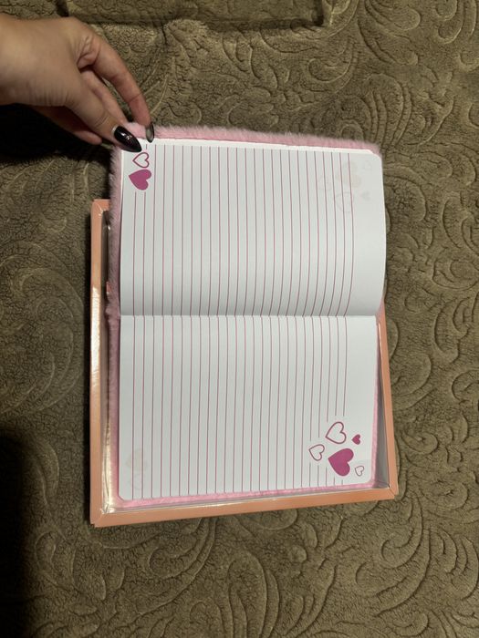 Комплект-дневник и химикал с пухче за момичета