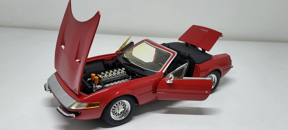 Machetă Ferrari 365 gts/4 1/18 Hotwheels