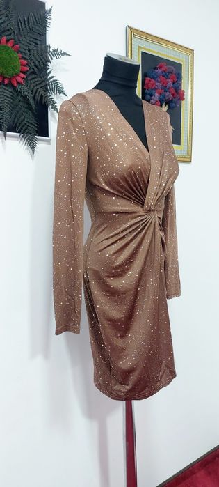 Rochie nouă, nude cu sclipici