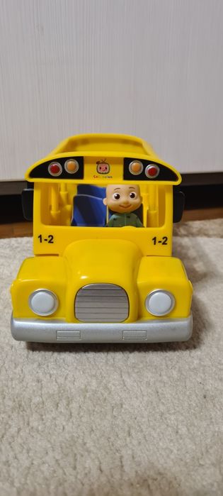 Mașinuță Cocomelon cu figurină