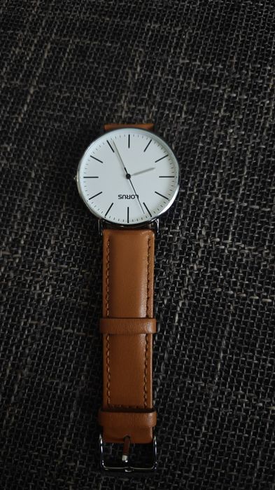 Ceas Lorus necesită schimbată bateria