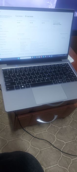 Продам ноутбук Zentek. 6/256.