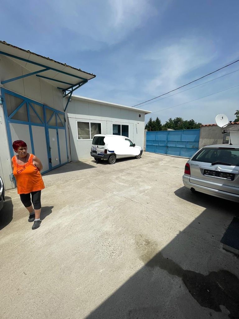 Дава се под наем Склад в Пловдив, Беломорски - 750 кв.м за 1900 € - Снимка #4