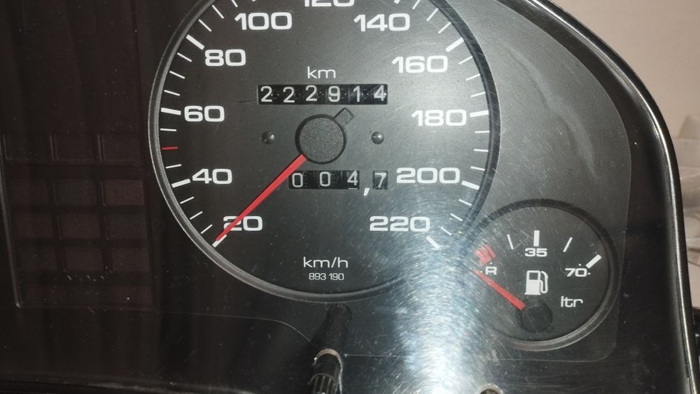 Километраж АУДИ 80 Б3 бензин