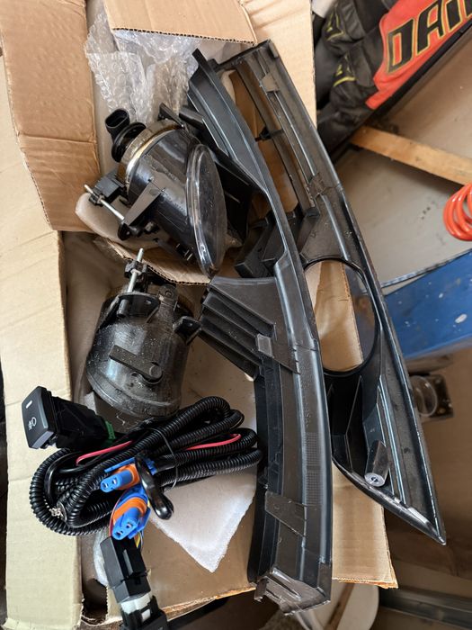 Халогенни за пасат 6 комплект нови