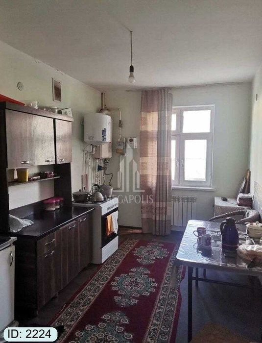 6 mikr oaziz tarafda 3 xona tayyor kvartira sotiladi №2224