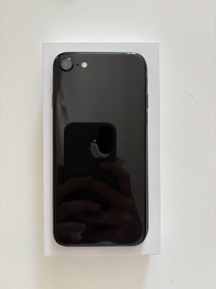 Iphone SE 2020 - 128 GB - Black