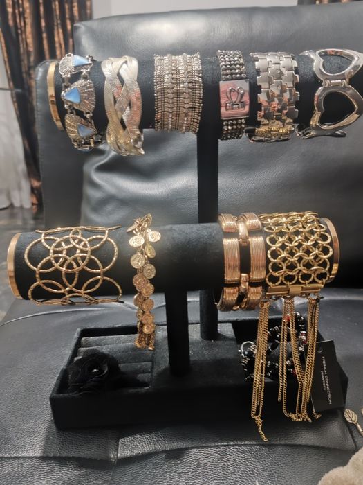 Brățări deosebite