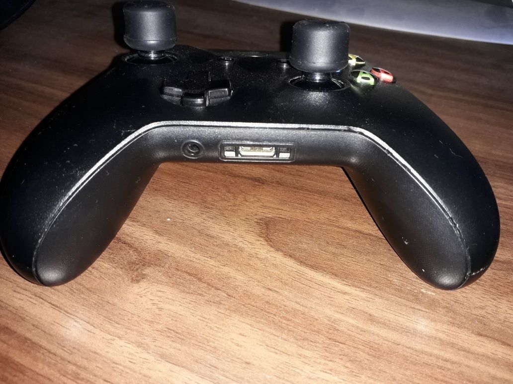 Maneta controller gamepad Xbox One S Series X cu acumulatori și incarc