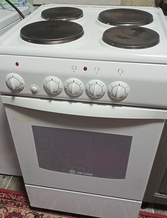 Плита de luxe. В хорошем состоянии.