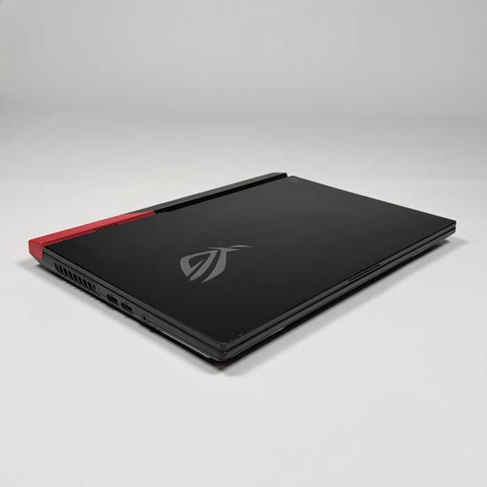ASUS ROG Strix G15/165Hz QHD/Ryzen 9  5900HX/RX 6800M 12GB/16GB/1TB