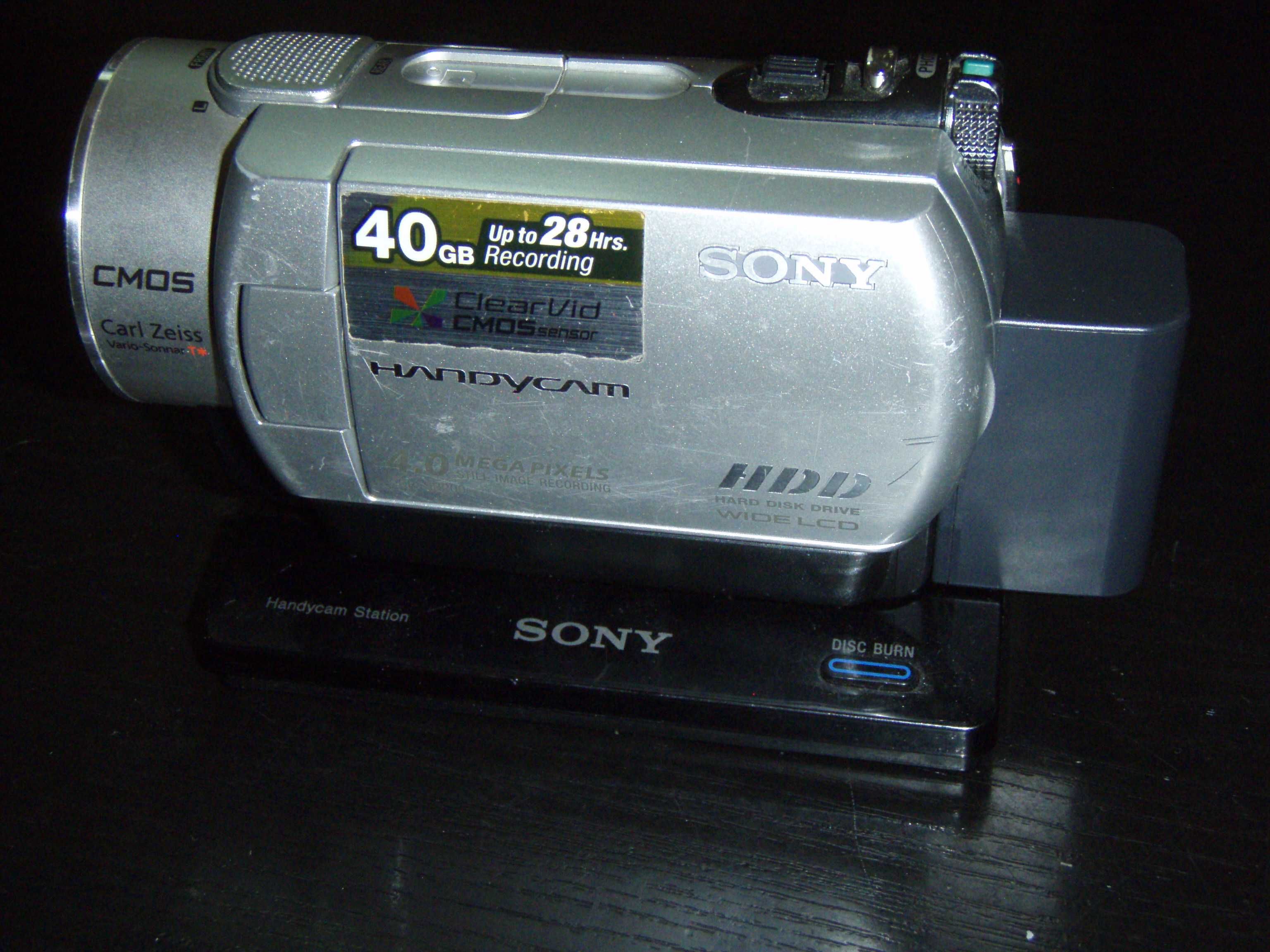 Camera video Sony DCR-SR200 cu HDD 40Gb  + dock si incarcator