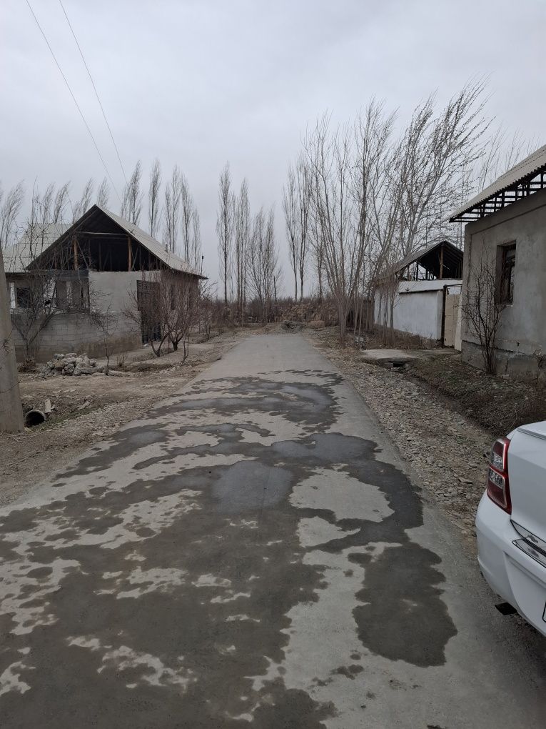 Ховли уй сотилади