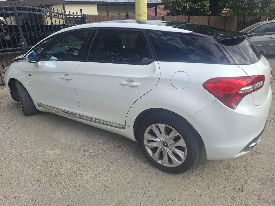 Autoturism Citroen DS5